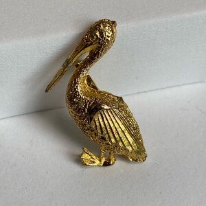 VTG Roma Gold Tone Pelican Brooch Pin